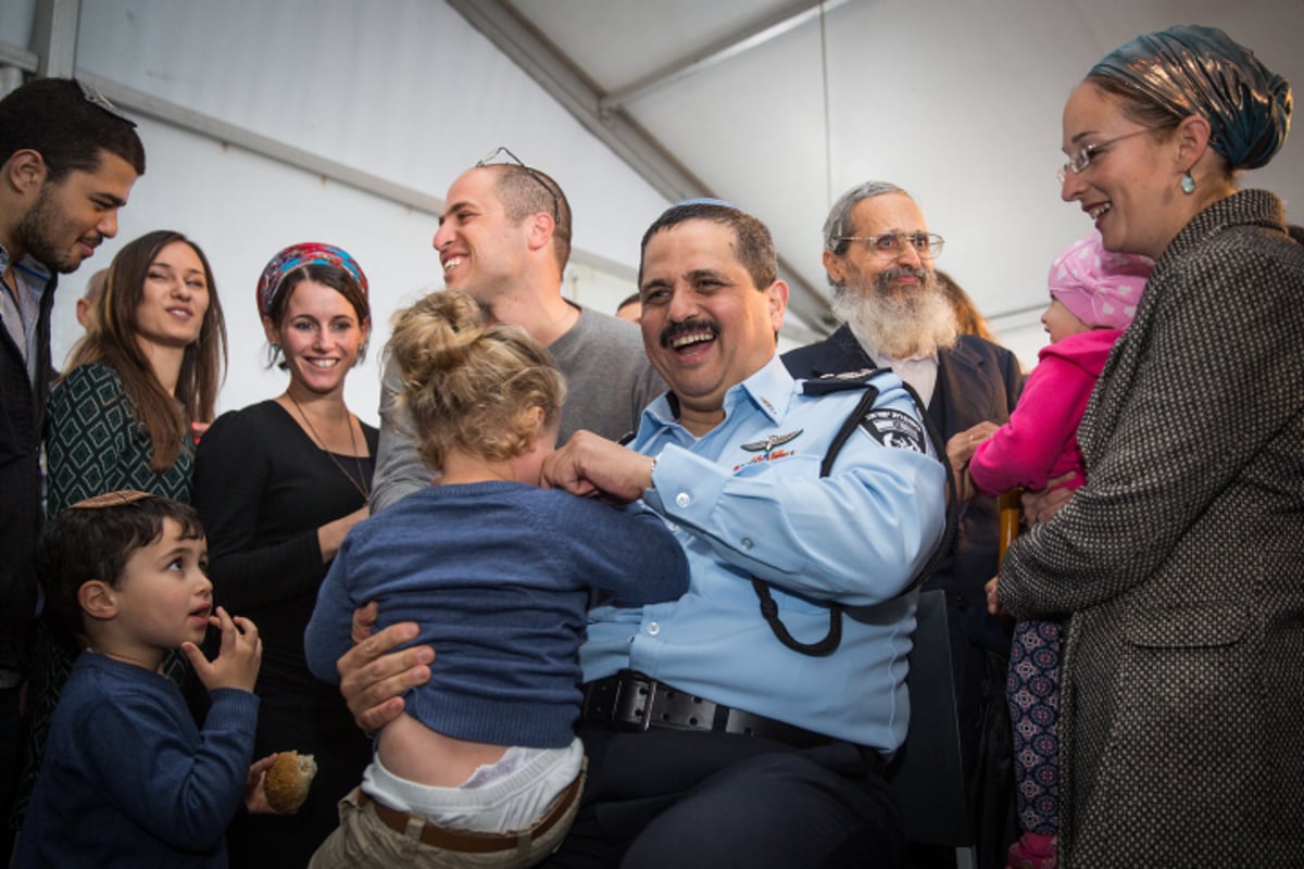 צפו: היום הראשון של השוטר מספר 1 בתמונות