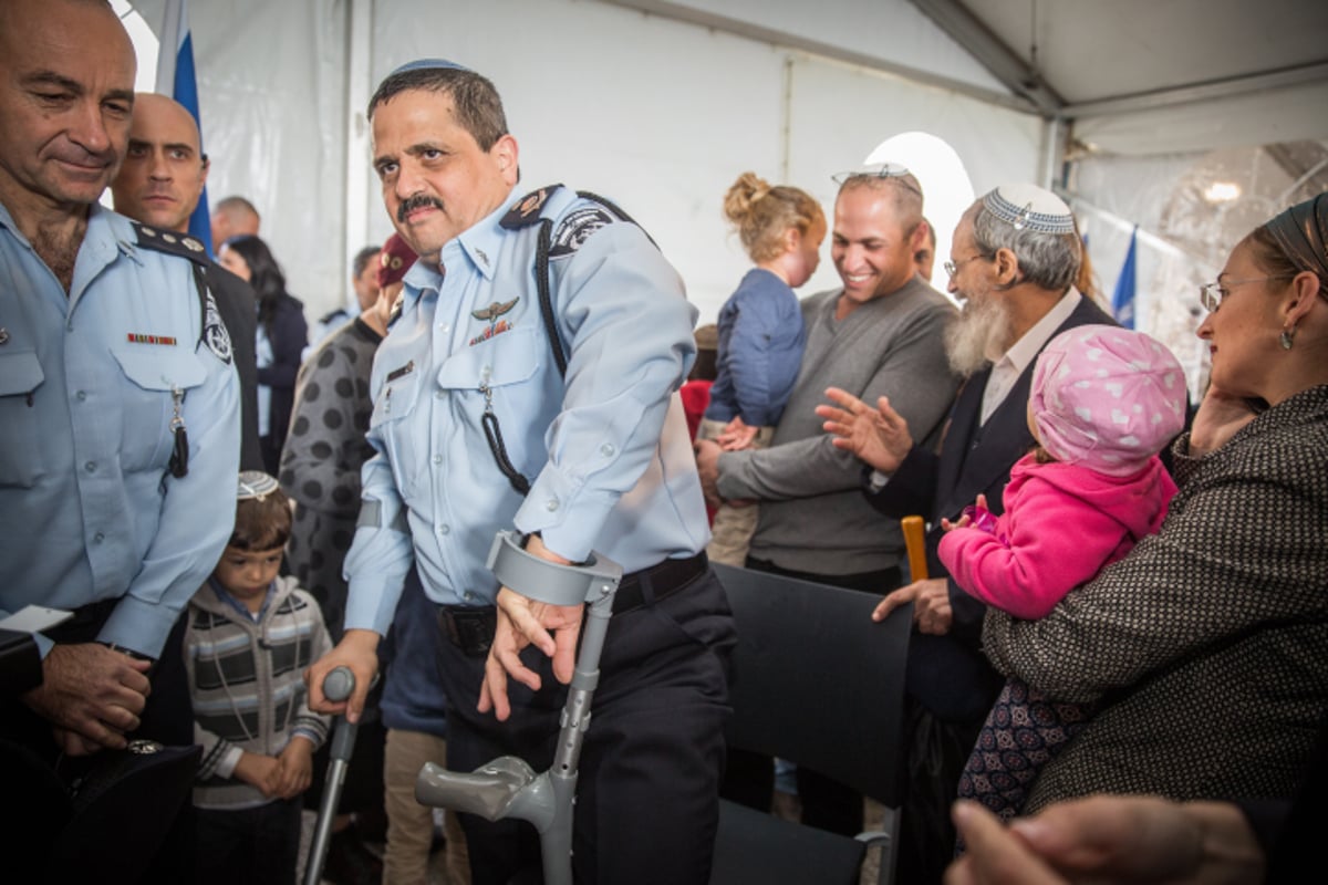 צפו: היום הראשון של השוטר מספר 1 בתמונות