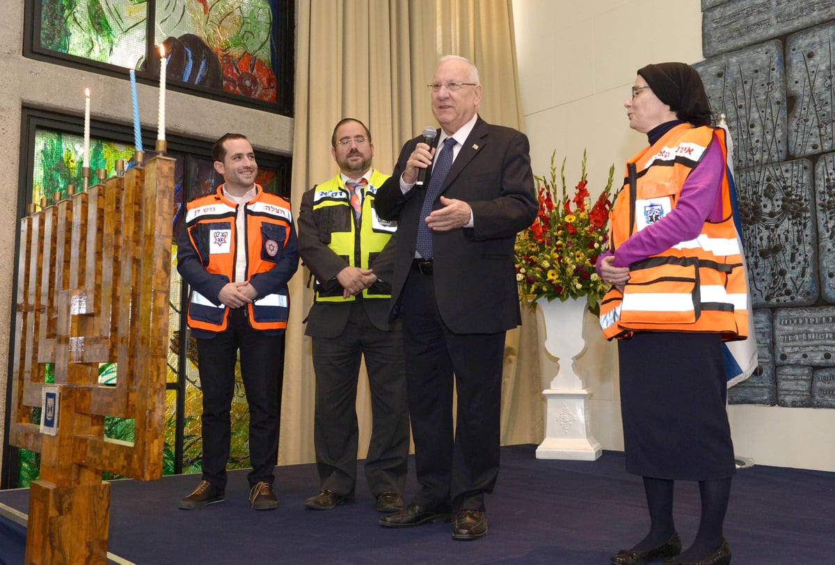 ריבלין: "חג החנוכה הוא חג של גבורת חובשי בית המדרש"