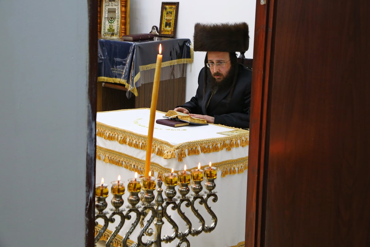 הדלקה ושירה: נר שמיני בביאלה בית שמש