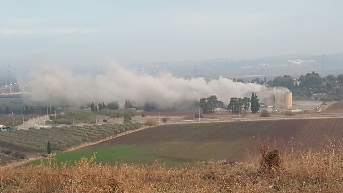 צפו בווידאו: פיצוץ מבנה 'טחנת הקמח' באיבטין