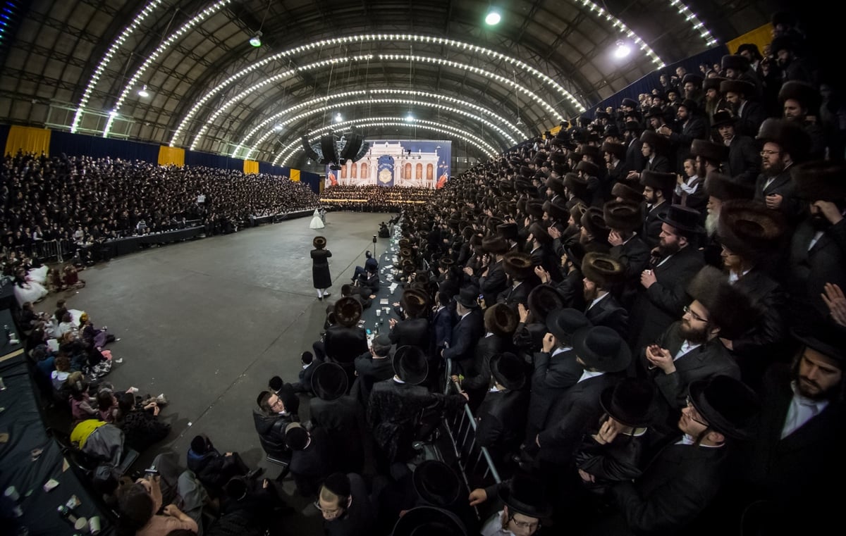 צפו בגלריית ענק: חתונת בת הזקונים של האדמו"ר מבאבוב 45