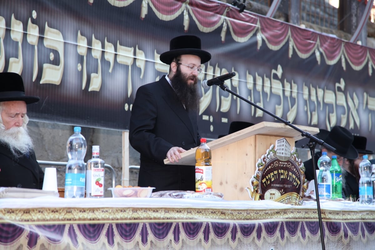 תיעוד מציריך: הרבנים הניחו אבן פינה לחיידר