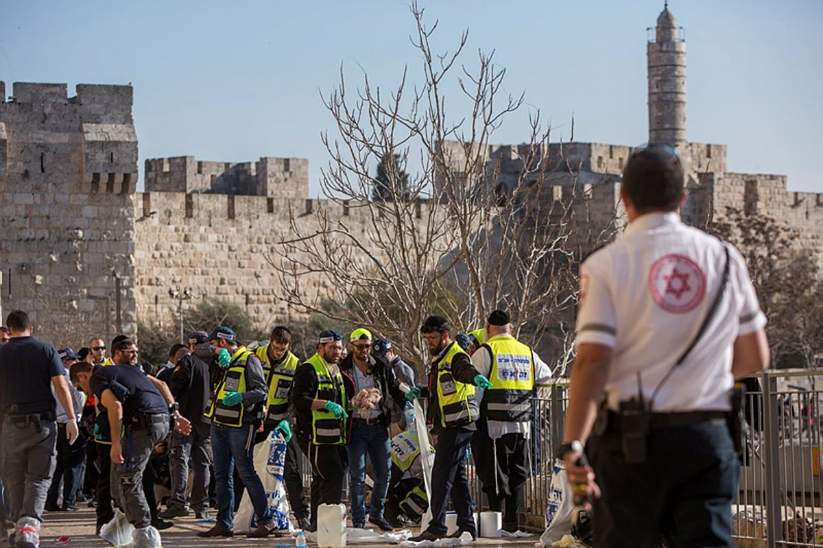 אסירים משוחררים דקרו יהודים וחוסלו, שני חרדים נפצעו קשה