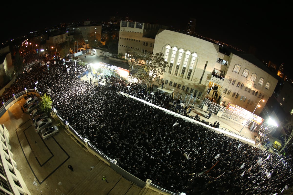 הגר"י קלמנוביץ נגד גדולי ישראל: "בעלי תוארים מנופחים"