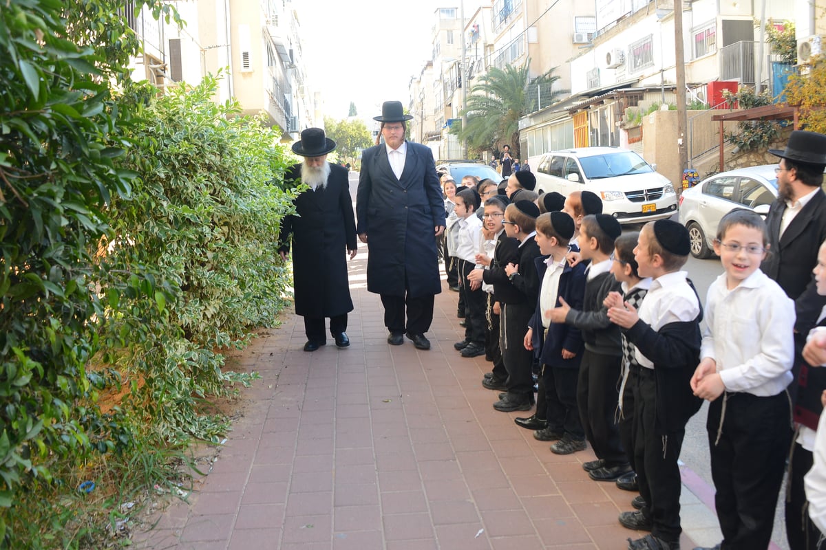 גדולי ישראל התגייסו להצלת חיידר תשב"ר המיתולוגי • תיעוד