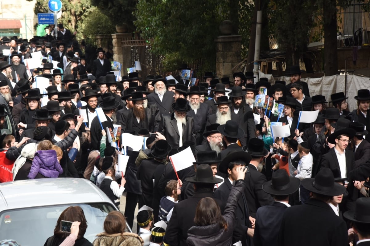 האדמו"ר מסקווירא נחת בישראל • תמונות ראשונות