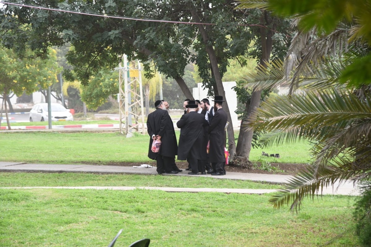 צפו בגלריה: חסידות צאנז עושה שוק מחניודה