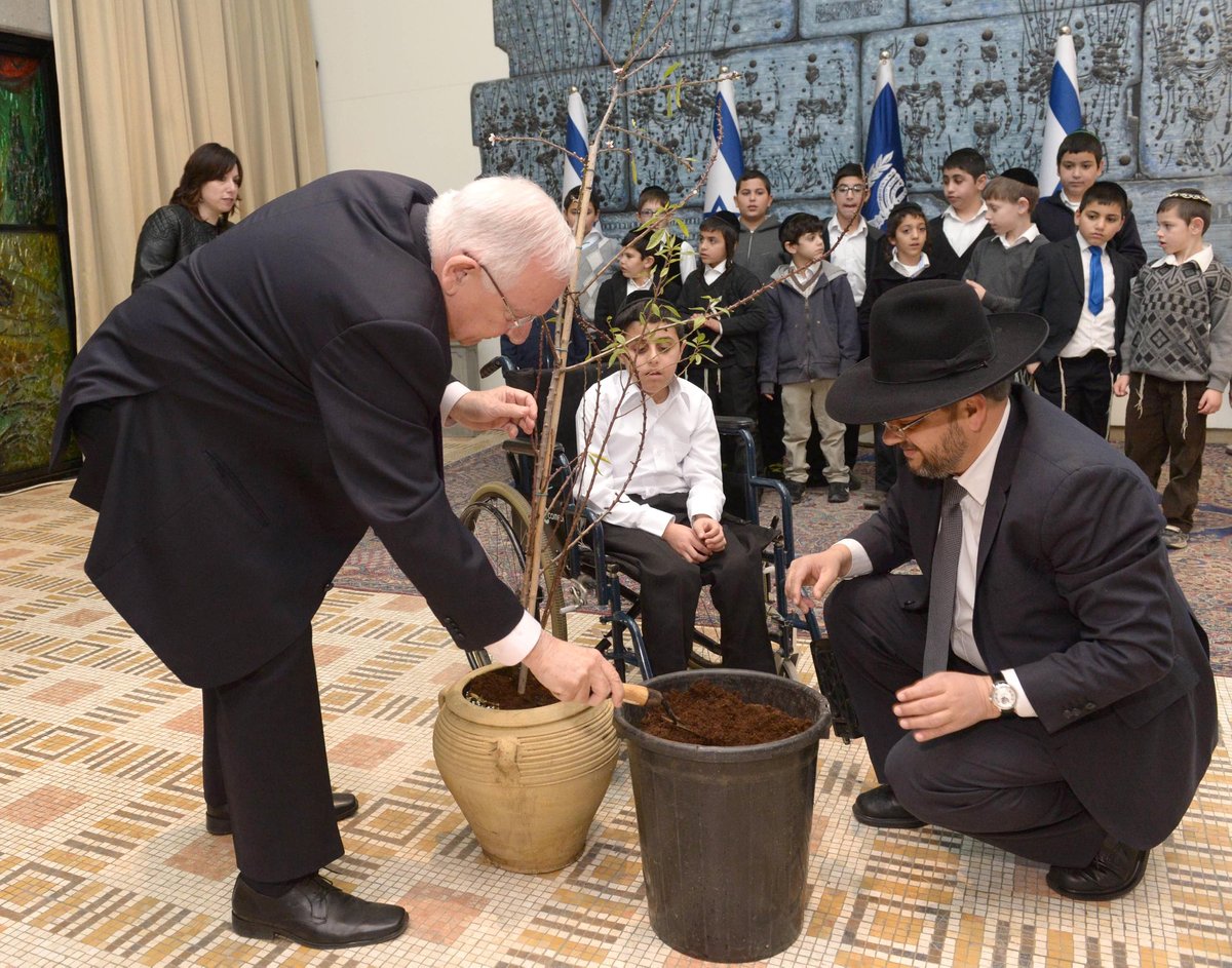 ילדי חינוך מיוחד חרדי מאלעד התארחו אצל הנשיא ריבלין