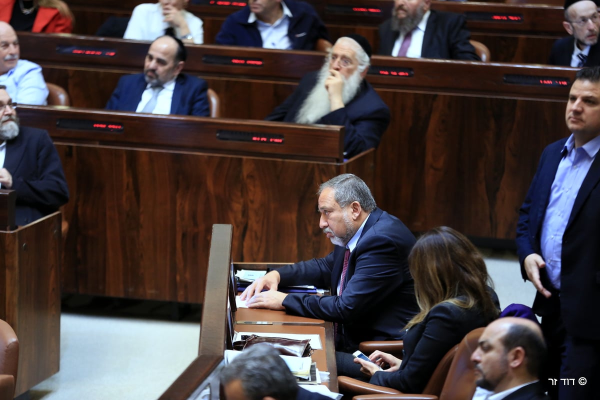 צפו: השבעת יגאל גואטה לחבר כנסת בתמונות