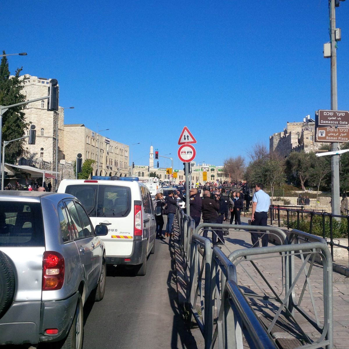 3 מחבלים עם רובים, סכינים ומטענים פצעו לוחמות מג"ב