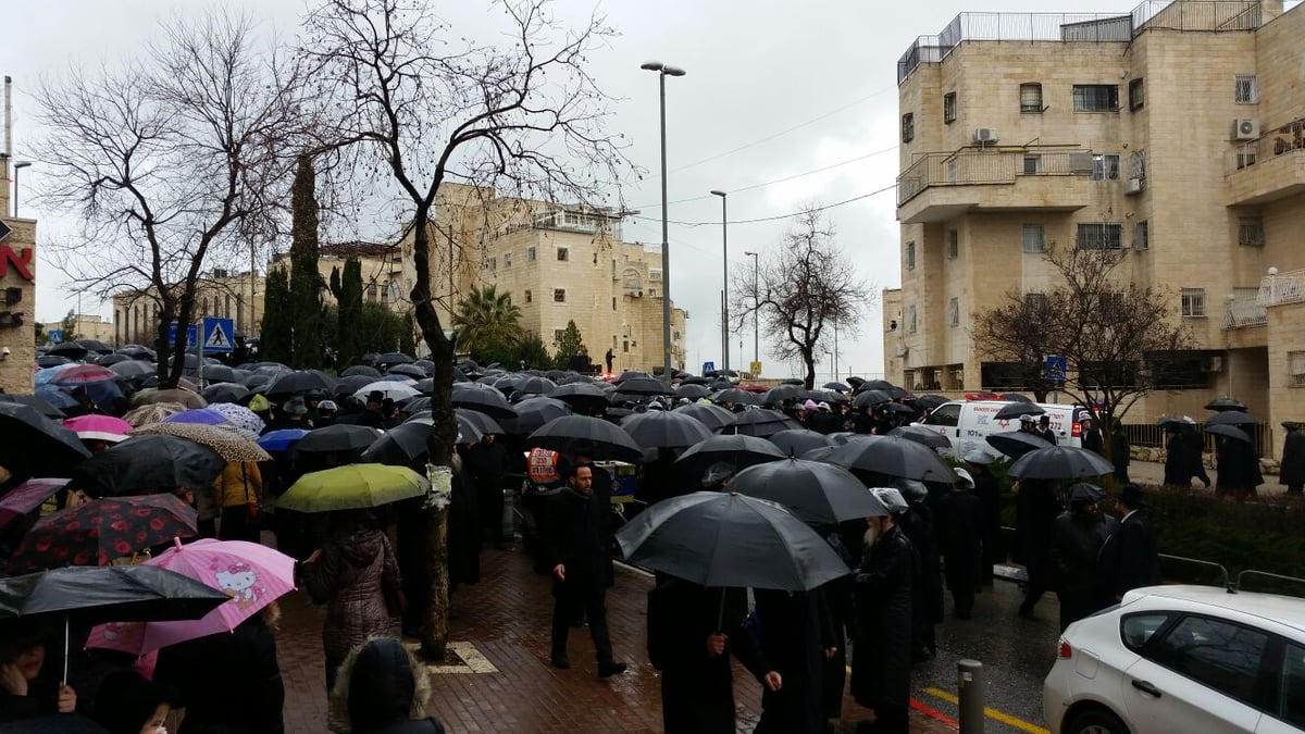 בן הרבי הזהיר: "הרבי לא יסלח למי שיעשה פילוג בין האחים"