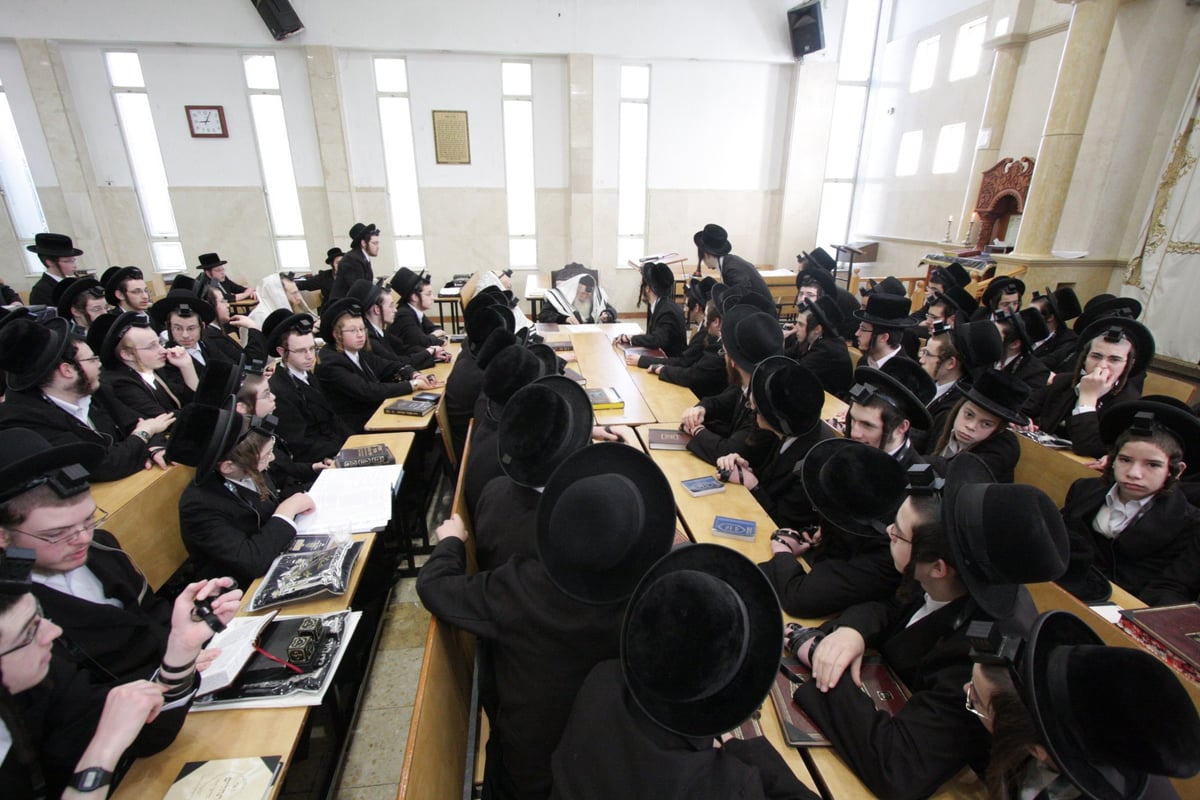 גלריה שניה: מראות חייו של הרבי מערלוי זצ"ל