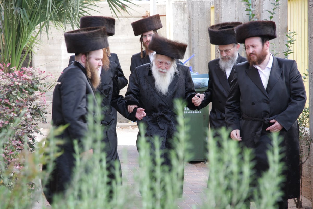 גלריה שניה: מראות חייו של הרבי מערלוי זצ"ל