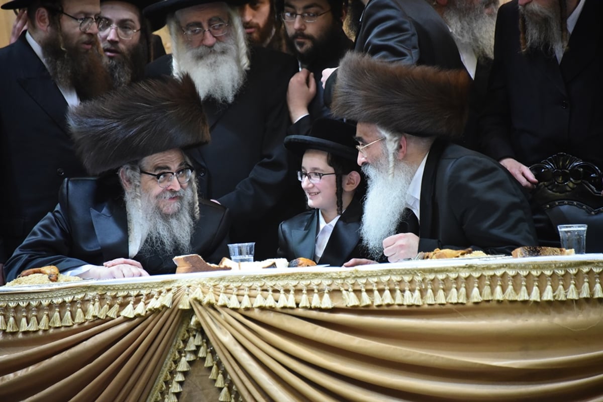 צפו בגלריה: שמחת בר המצווה לנכד האדמו"רים