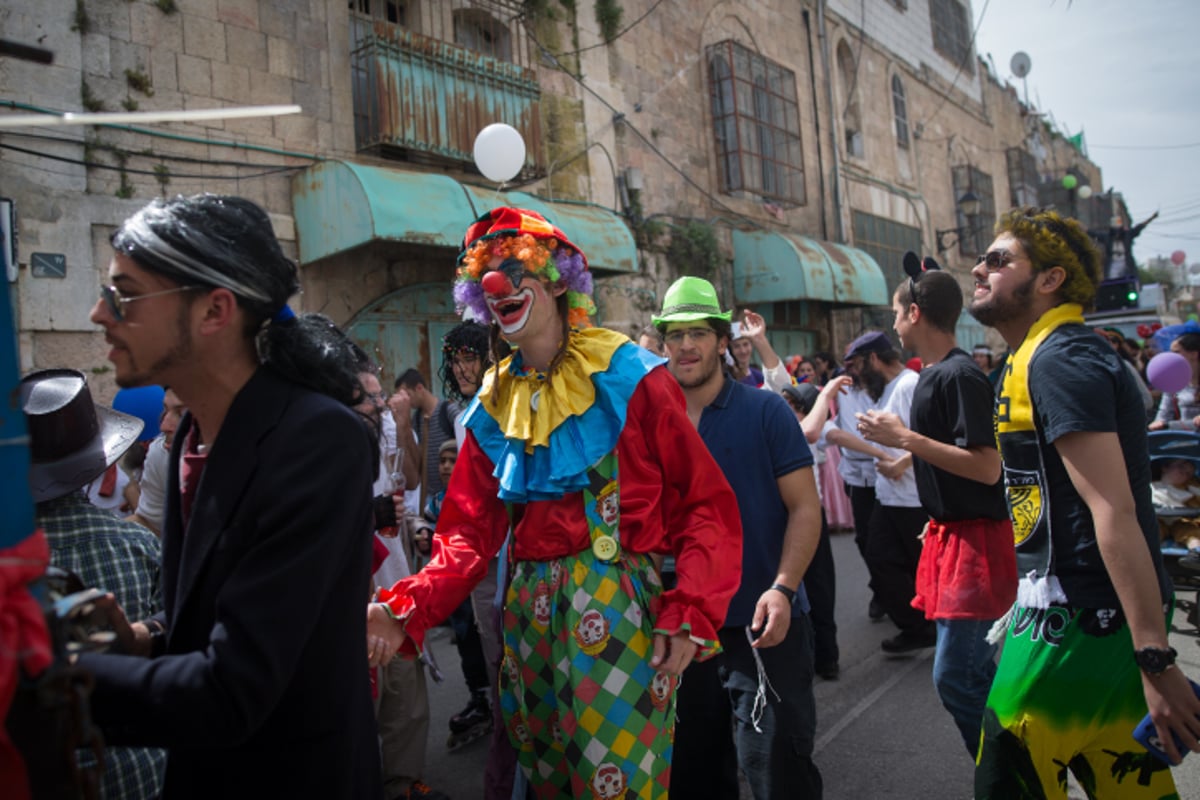 גלריה צבעונית: חגיגות פורים בחברון