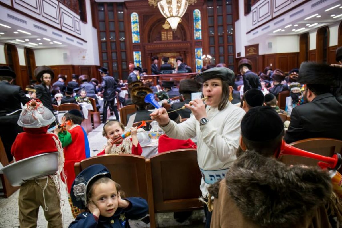 גלריה ססגונית: חגיגות פורים בניו יורק