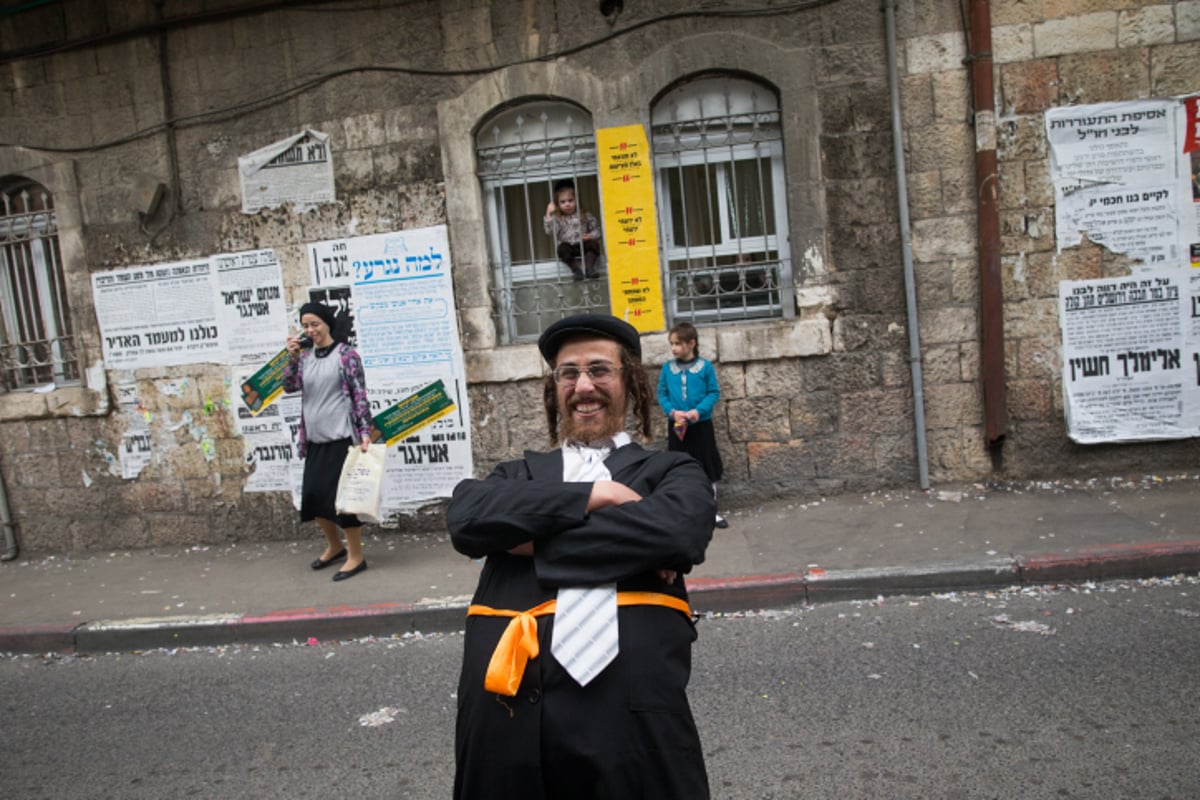 גלריה ירושלמית: פורים במאה שערים וסימטאותיה