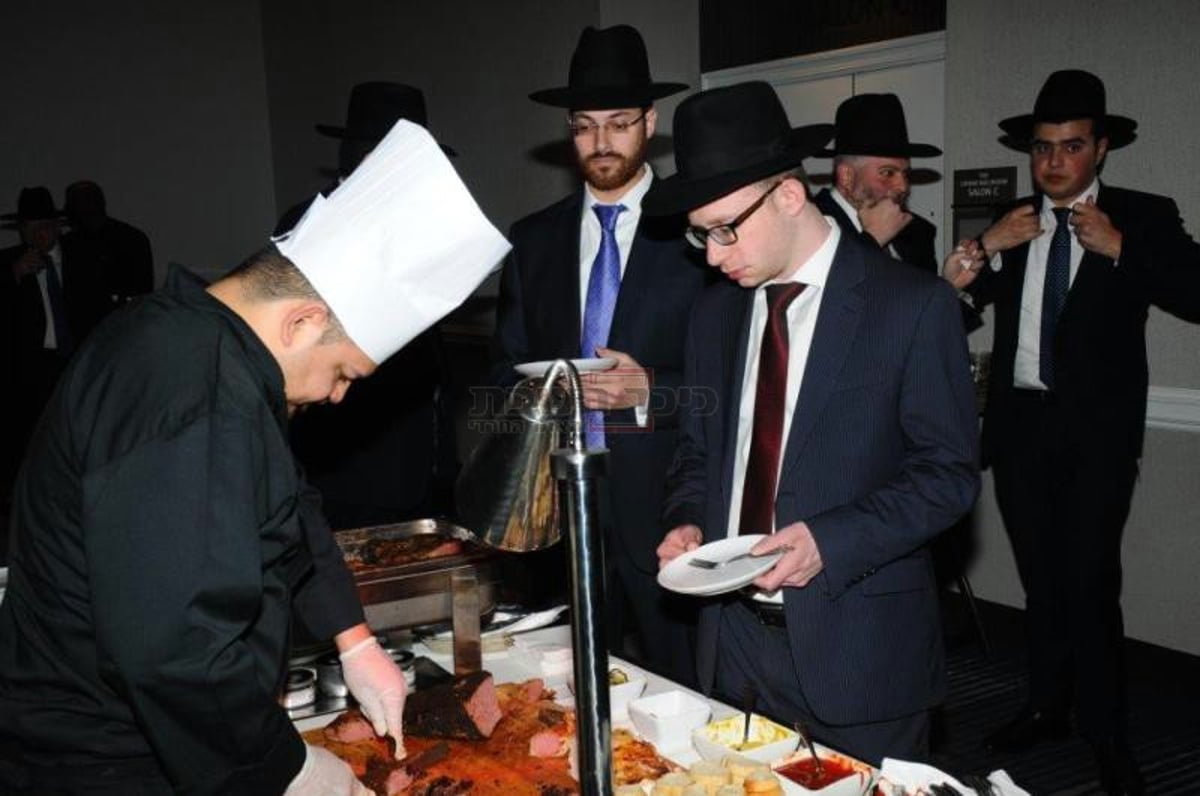 תיעוד: דינר יוקרתי בברוקלין לישיבת מיר