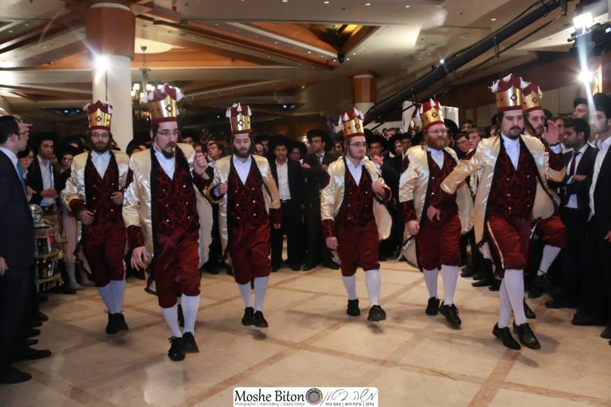 זה קרה: מוישי רוט הסולן של 'המנגנים' התחתן • גלריה