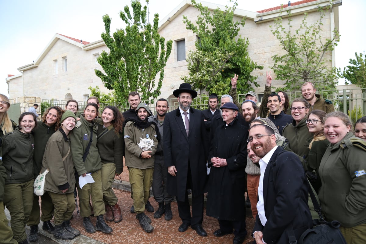 הברכה המשותפת של הגר"ד לאו והגר"ש עמאר