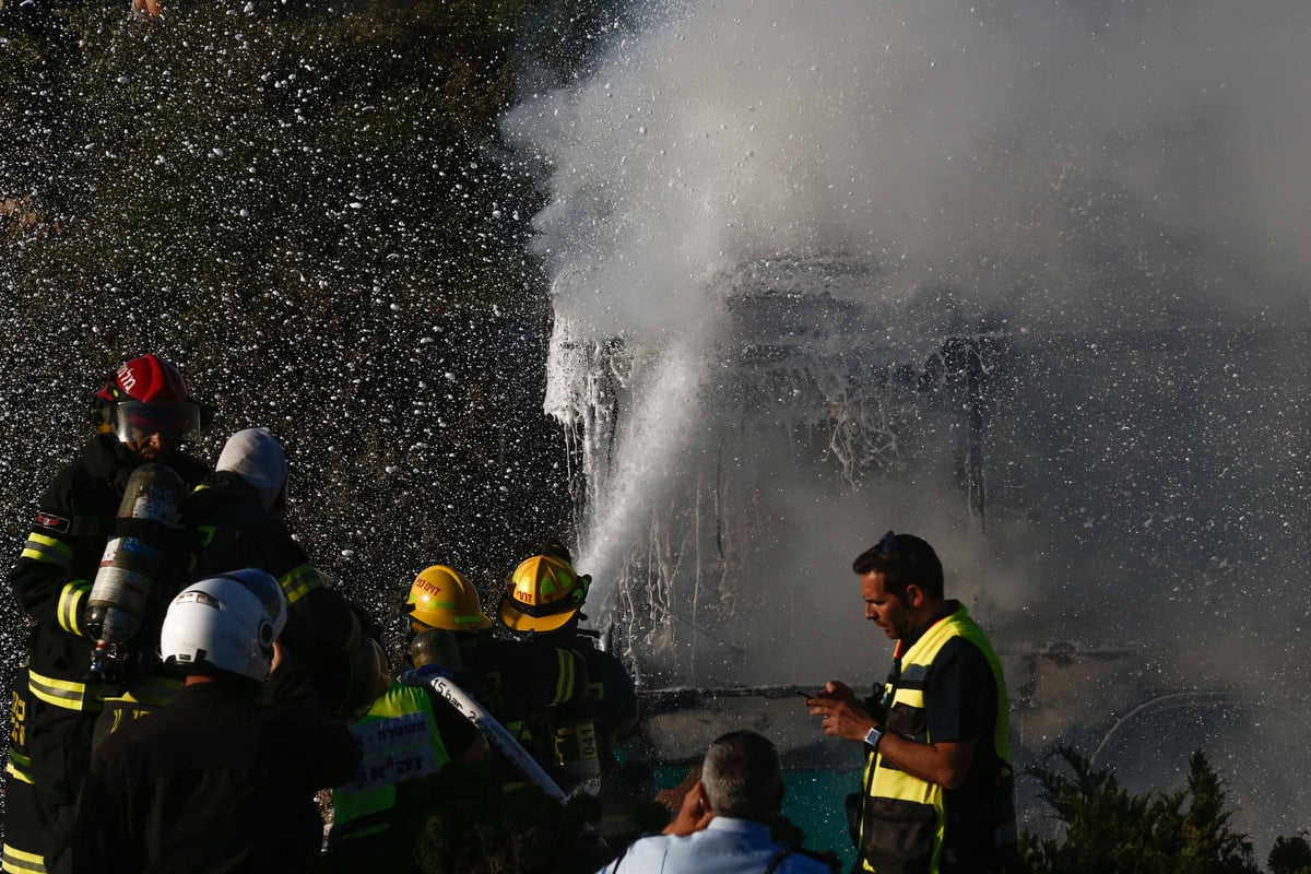 דם, אש ועשן: תיעוד מזירת הפיגוע בירושלים