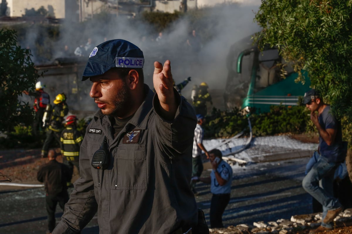 דם, אש ועשן: תיעוד מזירת הפיגוע בירושלים