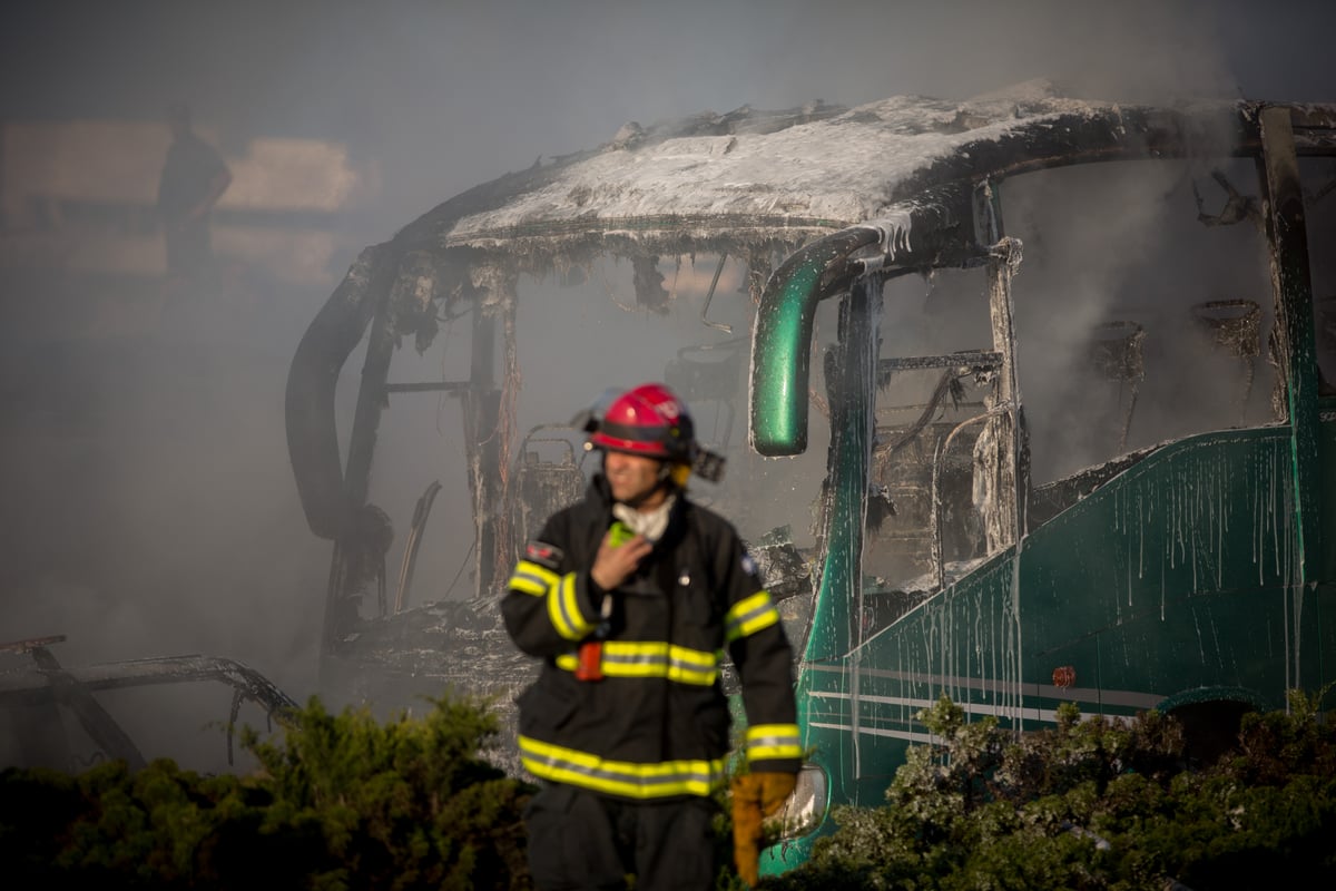 דם, אש ועשן: תיעוד מזירת הפיגוע בירושלים