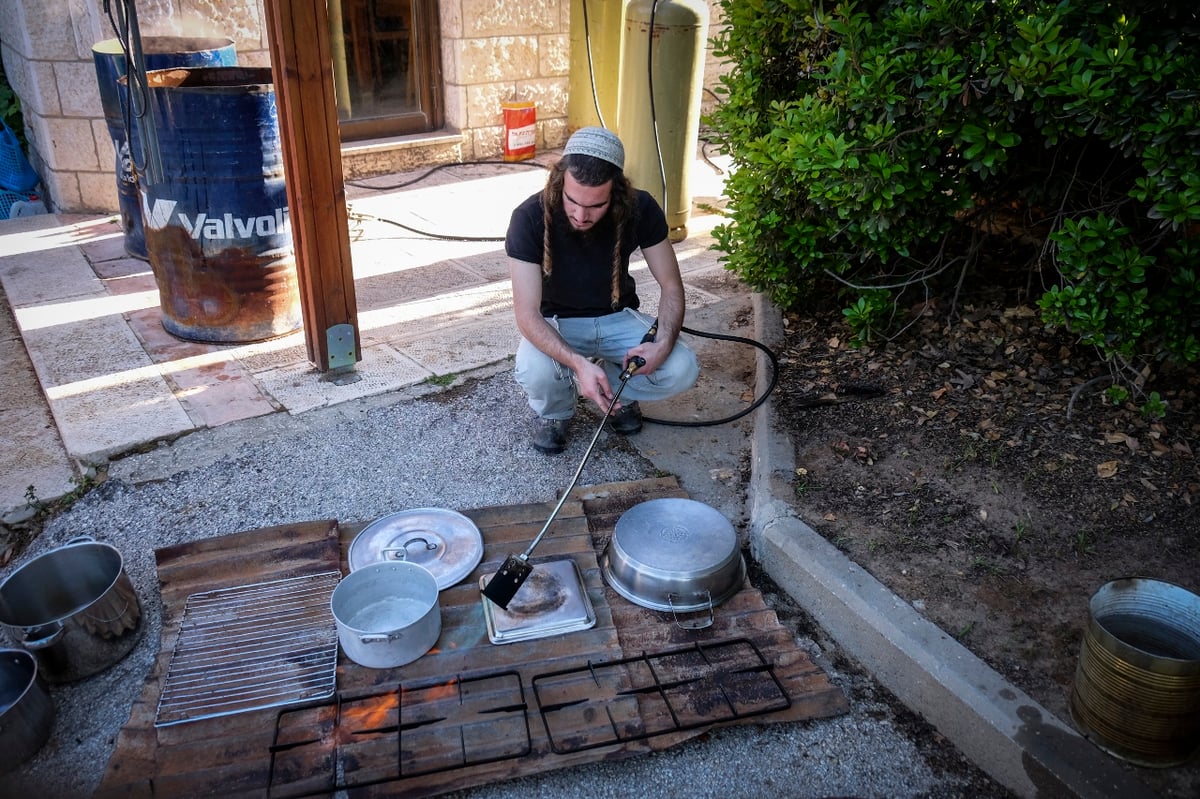 צפו בתיעוד: האם זו המצה הגדולה בעולם?