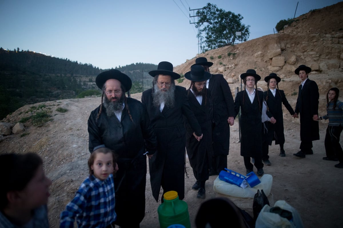 בריקוד ולצד הטובלים: שאיבת 'מים שלנו' בהרי ירושלים