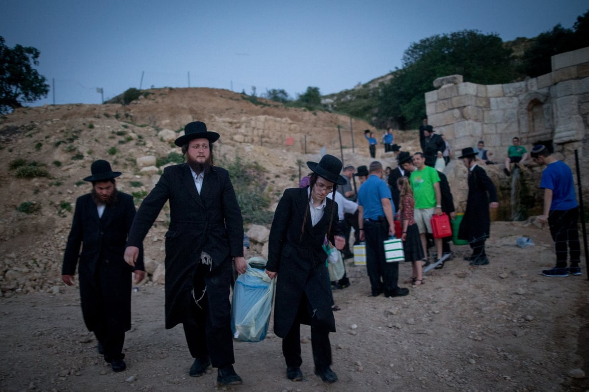 בריקוד ולצד הטובלים: שאיבת 'מים שלנו' בהרי ירושלים