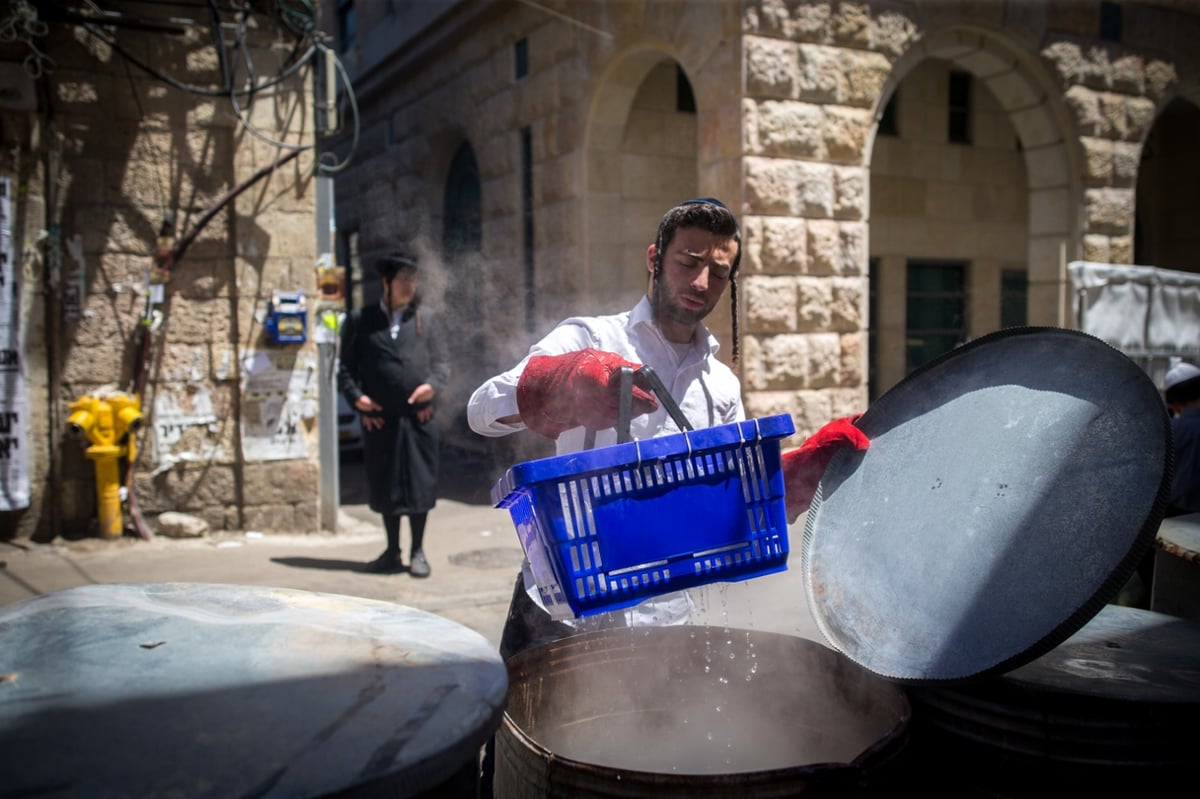 איך מגעילים כלים בירושלים כבר ראיתם? צפו