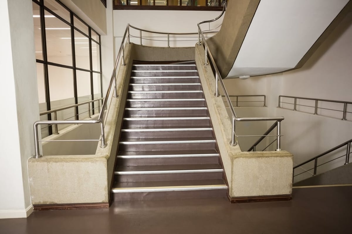 תלמיד שנפל במדרגות בית הספר יפוצה בכ-60 אלף שקל