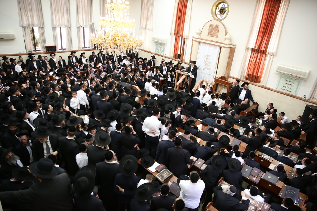 צפו: מעמד "הקבלת פני רבו" אצל הגר"ש אוירבך