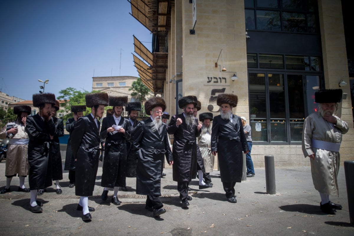 הפגנה נגד מכירת חמץ בפסח בירושלים • צפו בתיעוד