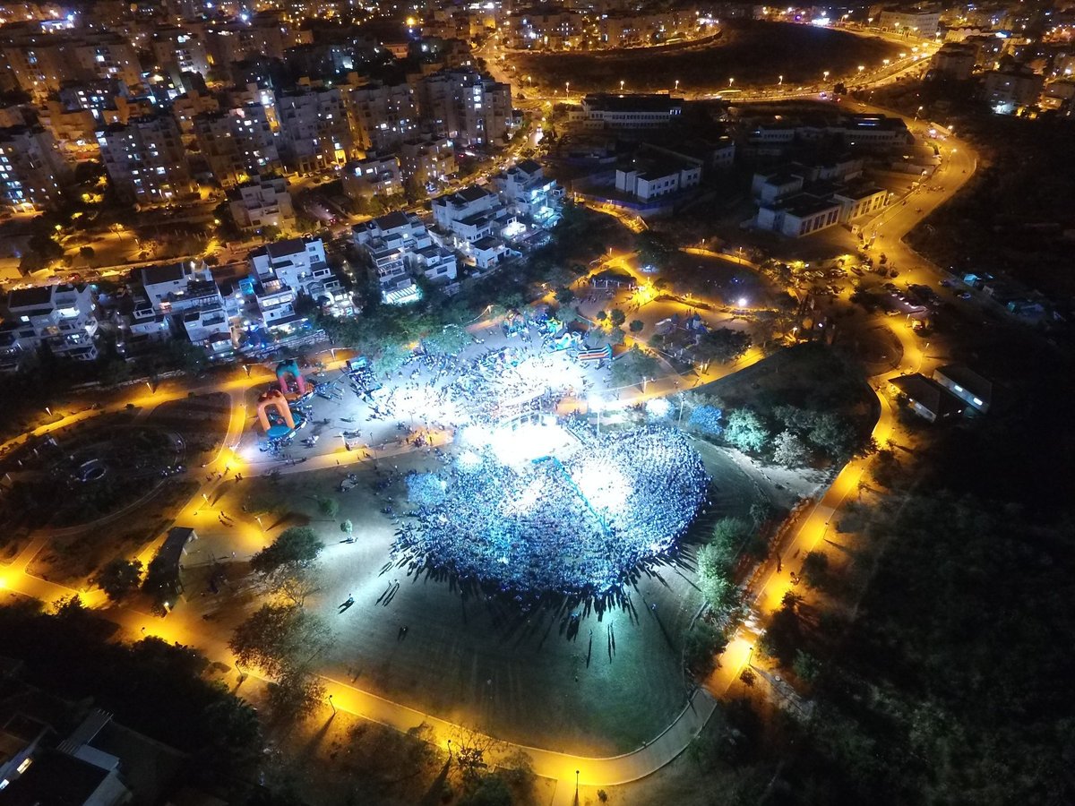 כשראש עיריית אלעד ישראל פרוש נאלץ להפוך ל... סדרן. צפו