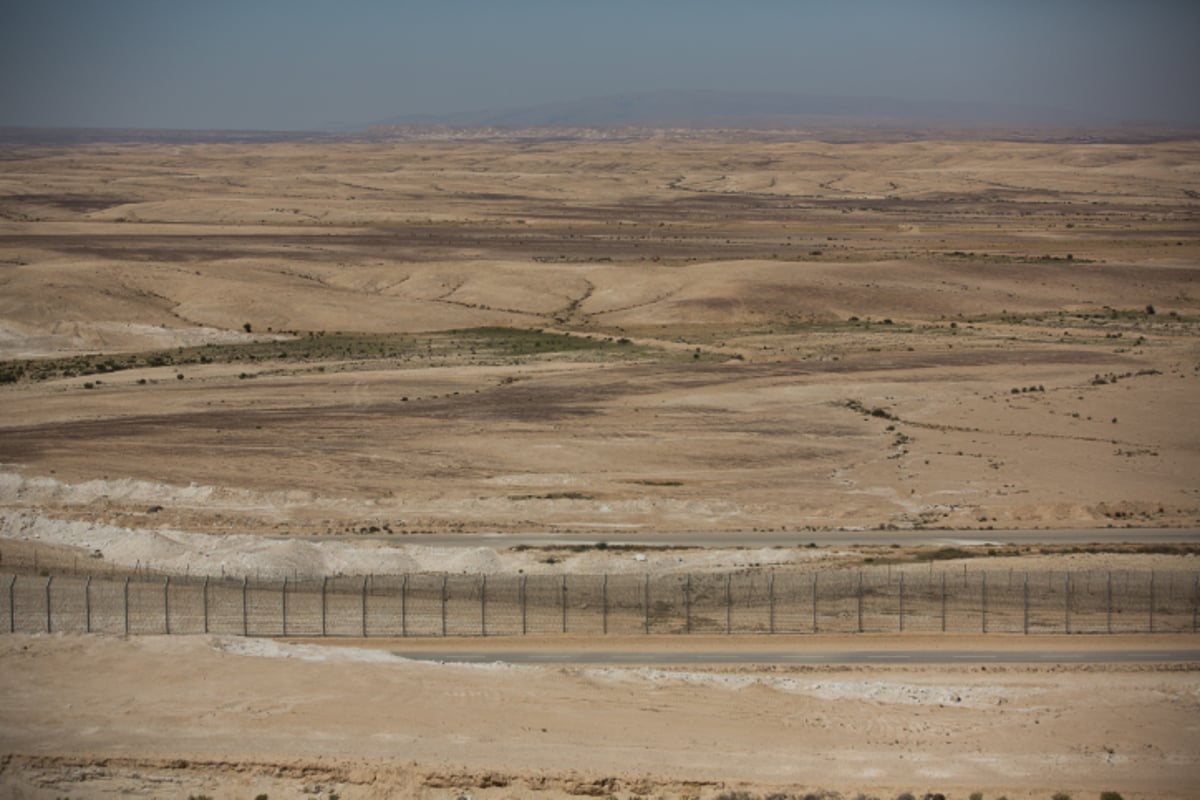 האביב בא: גלריה צחיחה מהנגב המערבי