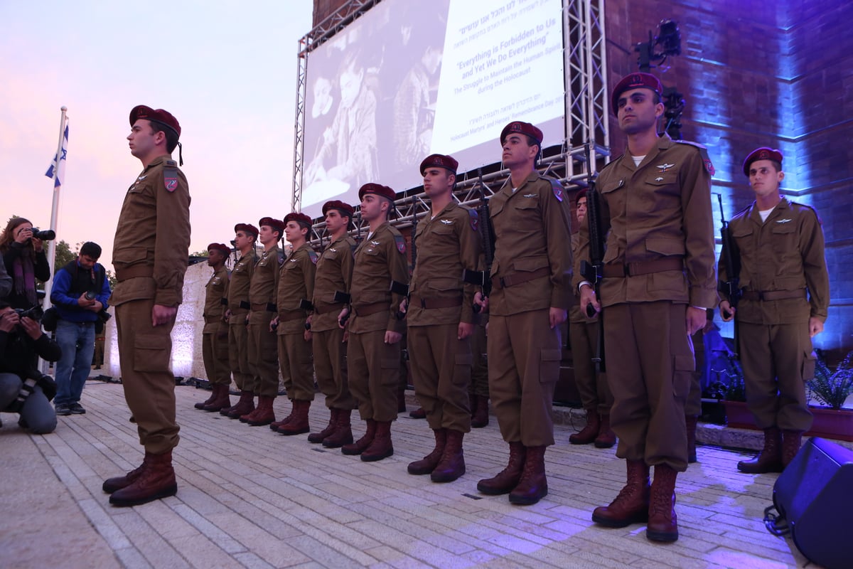 תיעוד נרחב: טקס ערב יום השואה ב"יד ושם"