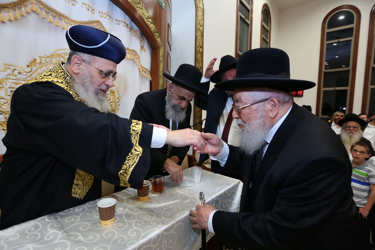 אבוטבול ערך כנס לבני התורה • צפו בתמונות