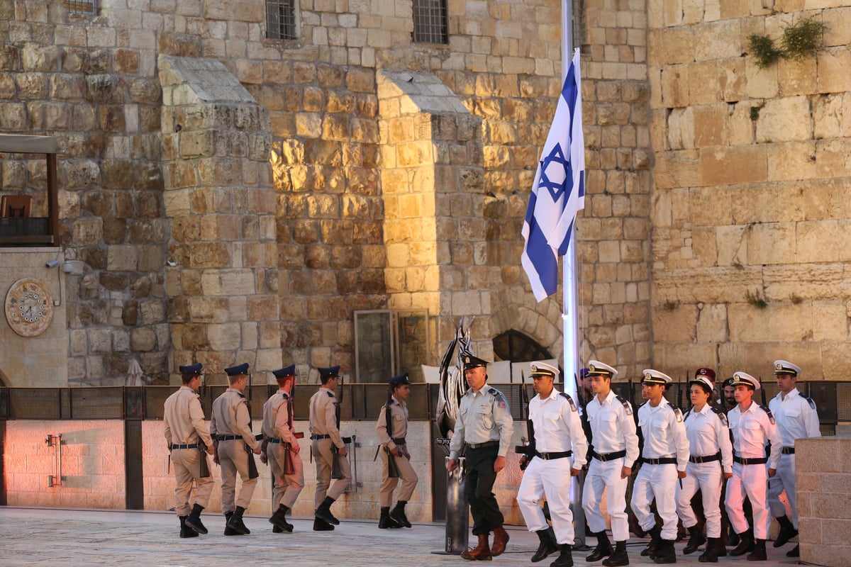 גלריה: טקס יום הזיכרון ברחבת הכותל המערבי