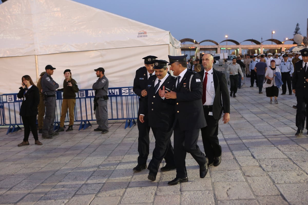 גלריה: טקס יום הזיכרון ברחבת הכותל המערבי