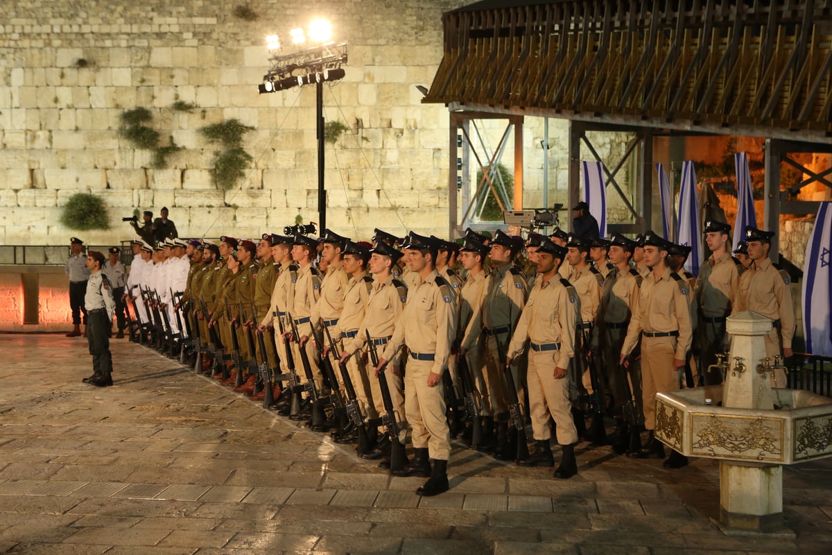 גלריה: טקס יום הזיכרון ברחבת הכותל המערבי