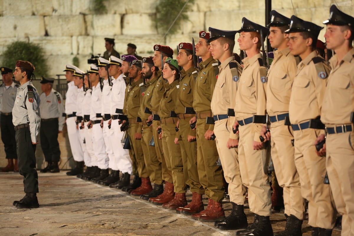 גלריה: טקס יום הזיכרון ברחבת הכותל המערבי