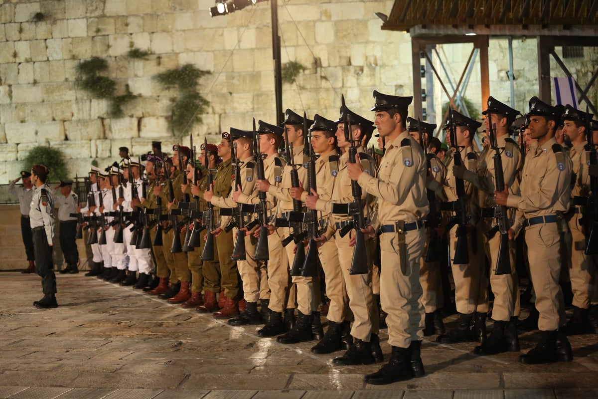 גלריה: טקס יום הזיכרון ברחבת הכותל המערבי