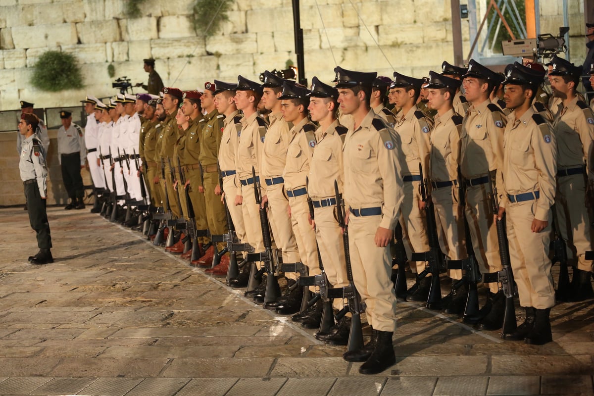 גלריה: טקס יום הזיכרון ברחבת הכותל המערבי