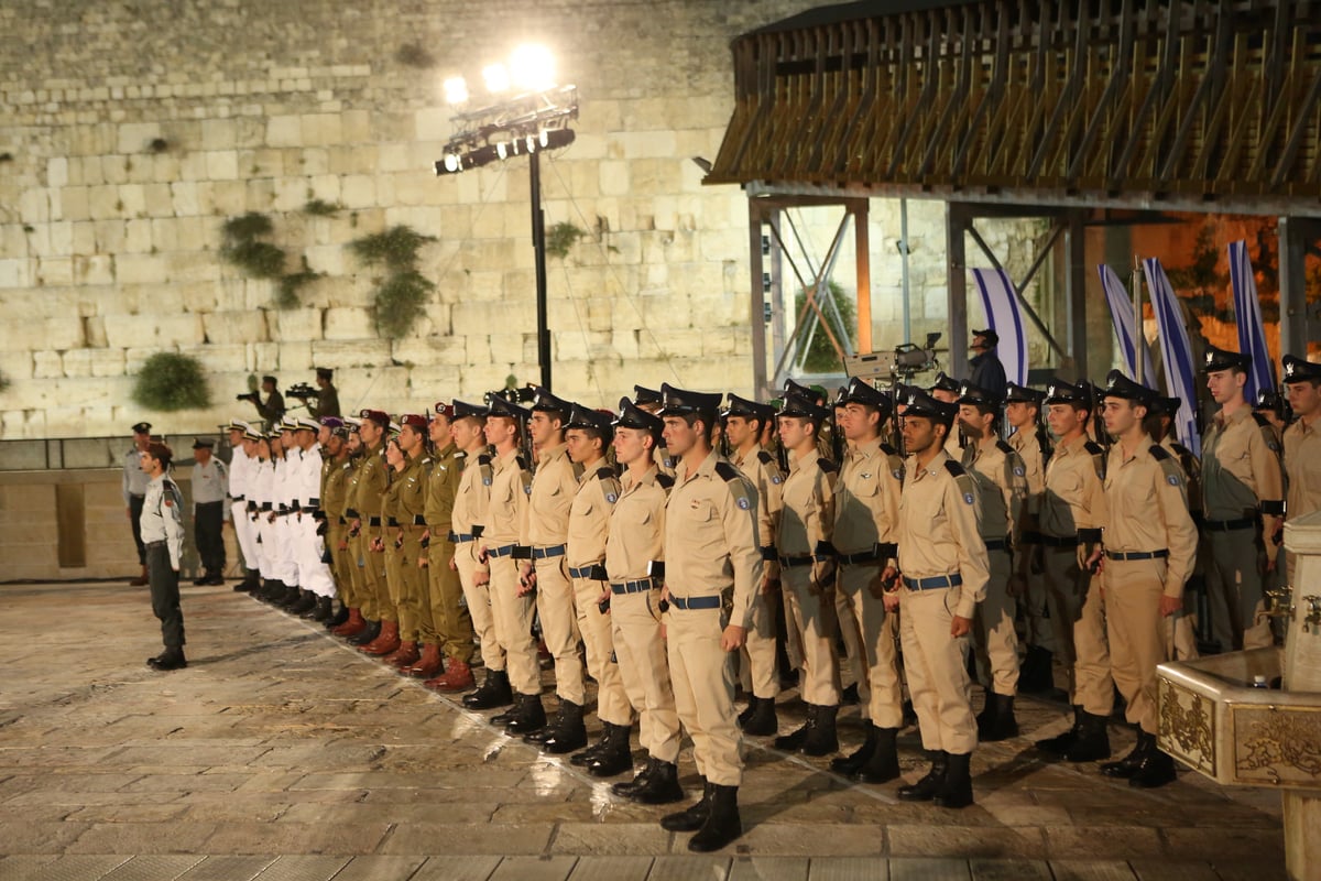 גלריה: טקס יום הזיכרון ברחבת הכותל המערבי