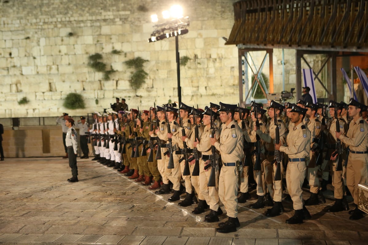 גלריה: טקס יום הזיכרון ברחבת הכותל המערבי