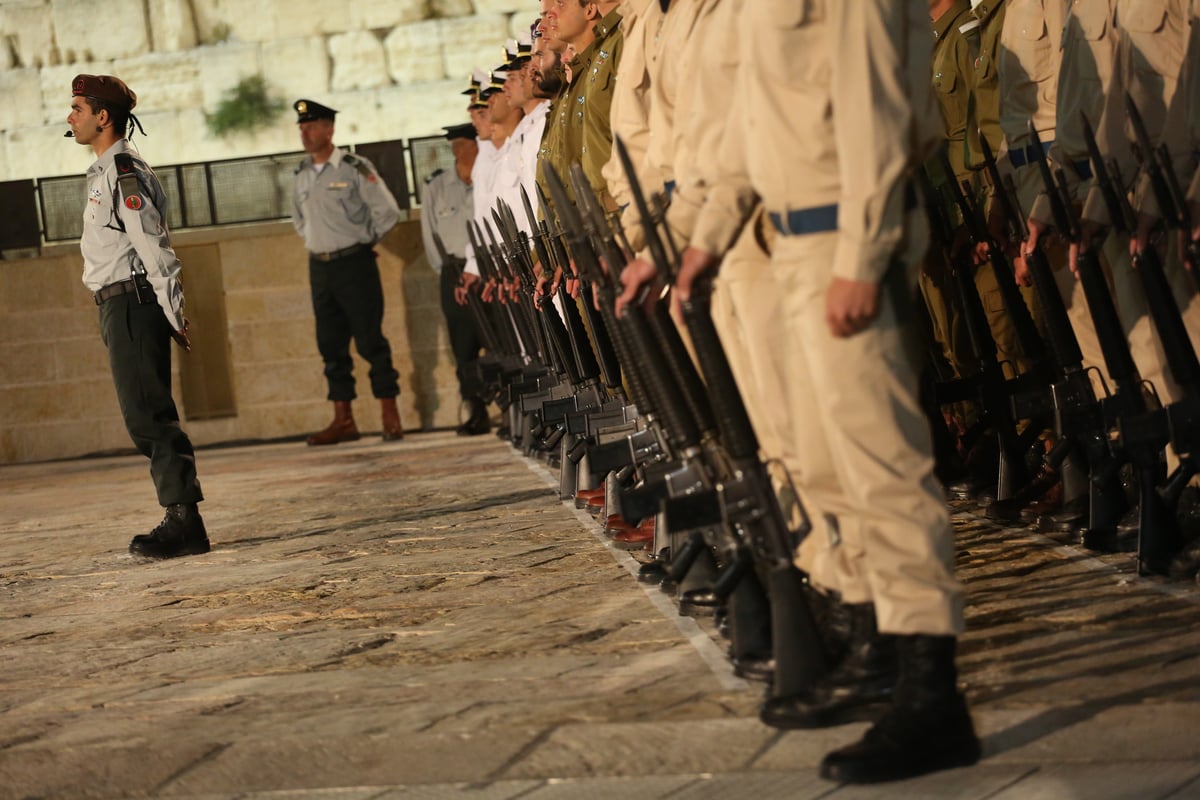 גלריה: טקס יום הזיכרון ברחבת הכותל המערבי