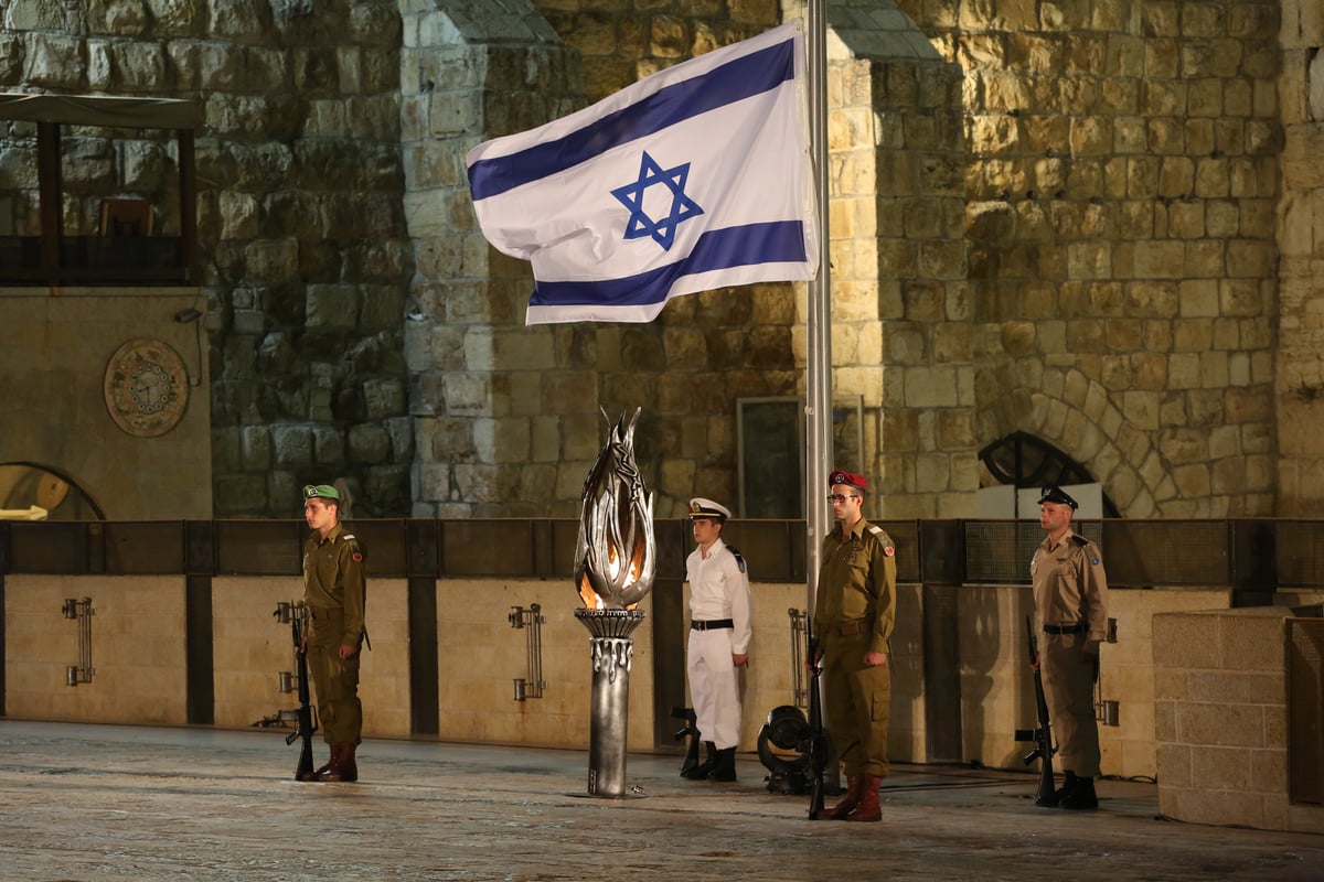 גלריה: טקס יום הזיכרון ברחבת הכותל המערבי