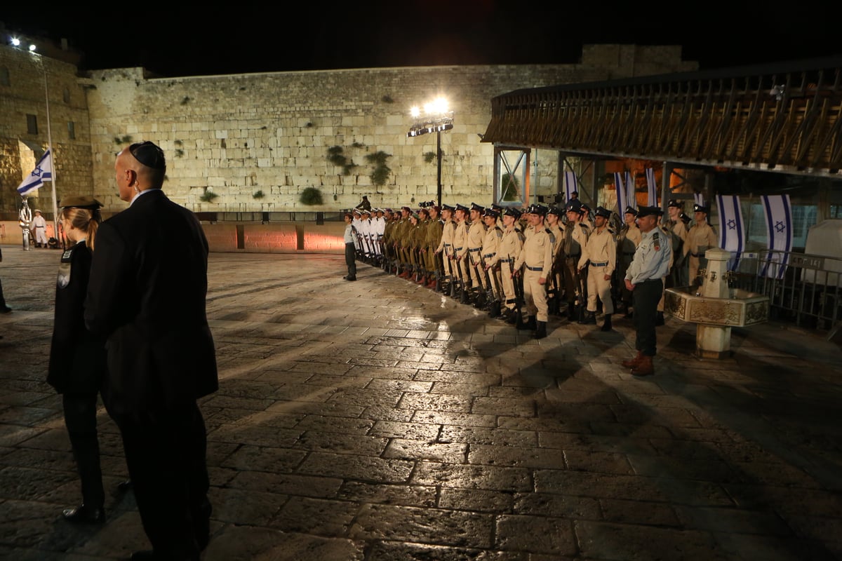 גלריה: טקס יום הזיכרון ברחבת הכותל המערבי